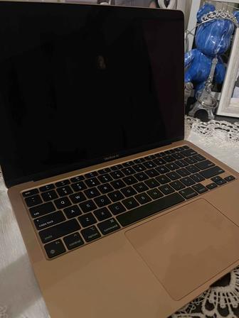 Ноутбук Apple MacBook Air 13 2020 13.3 / 8 Гб / SSD 256 Гб / macOS / MGND3