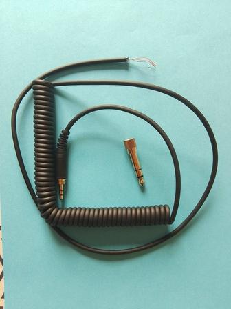 Кабель для ремонта наушников.