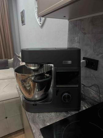 продам кухонный комбайн кенвуд