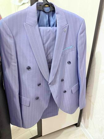 Продам костюм