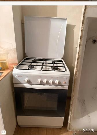 Продам газовую плиту б/у