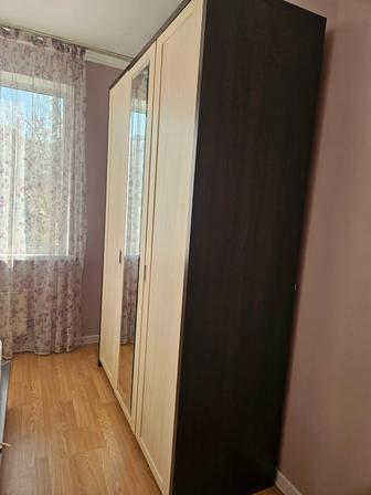 Продается спальный гарнитур с новым матрасом