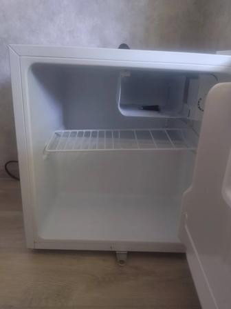 Продаю минихолодильник Бирюса