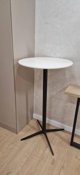 Продам барный стол