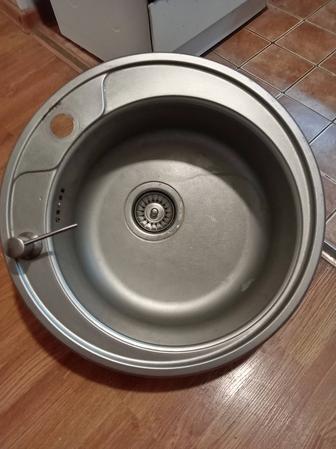 Продам мойку с сифоном и дозатором мыла