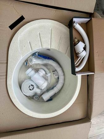 Продам кухонную мойку