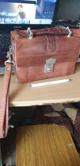 Продам барсетку. Бу.