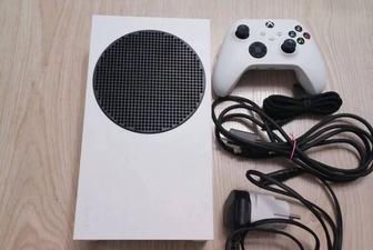 Xbox series s в отличном состоянии