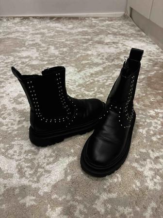 Обувь для девочек. Кроссовки ботинки