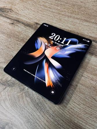Samsung galaxy fold 4 12/512