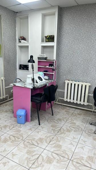 Сдаю стол маникюра