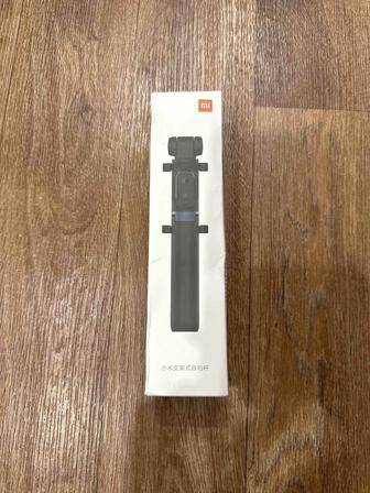 Штатив Xiaomi Mi Selfie Stick