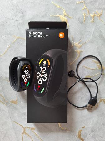 Продам смарт часы mi band 7