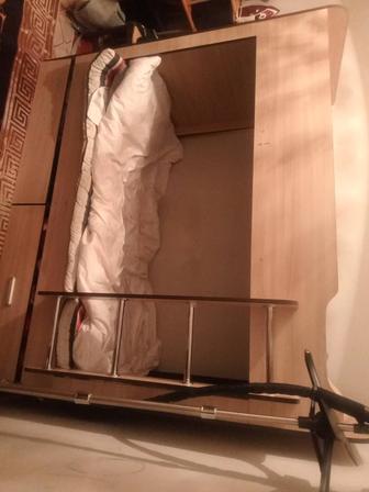 Двухъярусная кровать