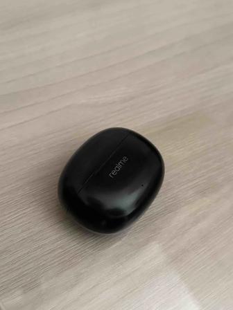 Продам наушники Realme