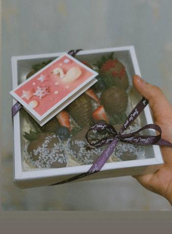 Клубника в шоколаде/ идеальный подарок