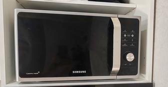 Продам микроволновую печь Samsung.