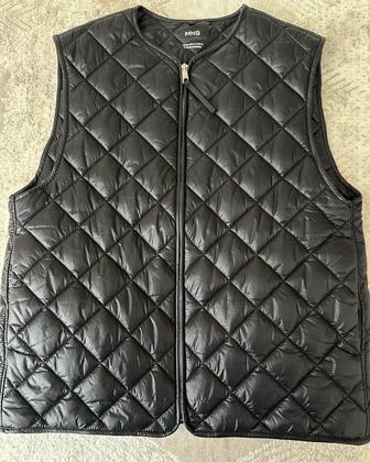 Черная жилетка