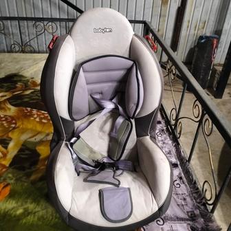 Продам детскую автокреслу