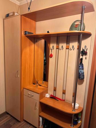 Продам шкаф в прихожую