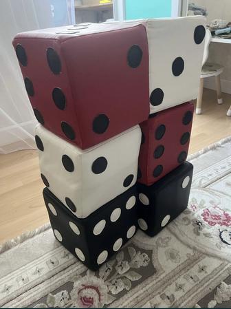 Разноцветные мягкие кубики
