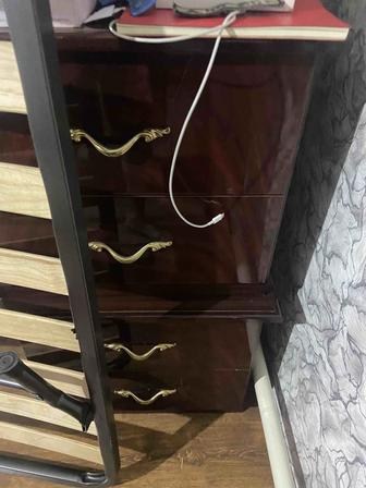 Продам кровать и тумбочки