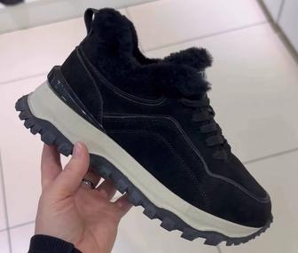 Зимние женские кроссовки, полностью натуралка. 36р