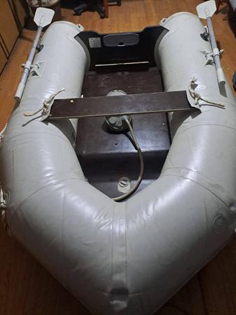 Продам надувную лодку KRABS-270
