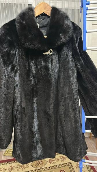 Продам норковую шубу