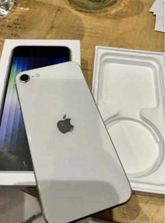 Продам IPhone SE 2022 (Se3)
