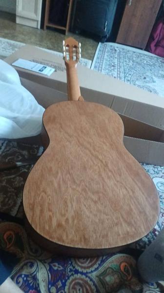 Продам новую гитару