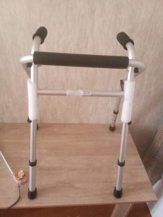 Медицинские ходунки