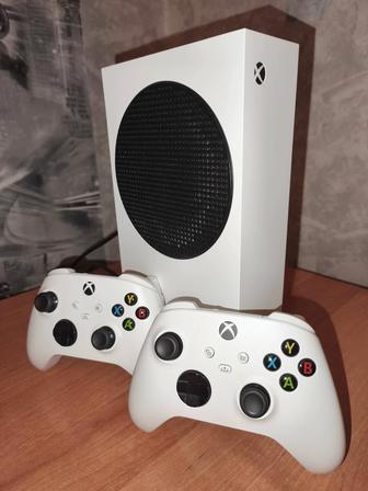 Xbox series s,два геймпада