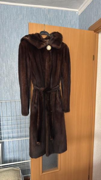 Продам норковую шубу