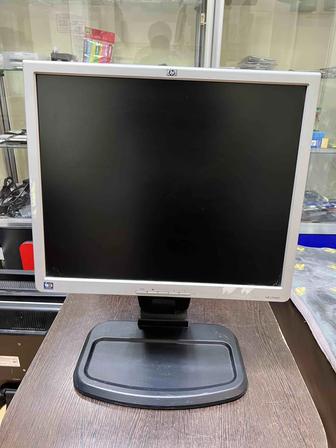 Монитор HP EM869A (L1940T)
