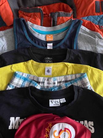 Продам детский вещи на мальчика 6,8 лет футболки, шорты