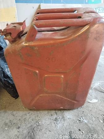 Продам канистры железные в отличном состоянии