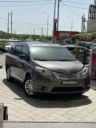 Сдам в аренду с водителямToyota Sienna 7-мест