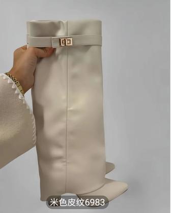 Продам стильные сапоги трубы