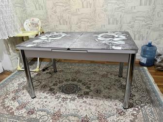 Кухонный стол