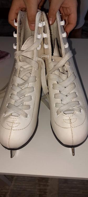 Продам коньки