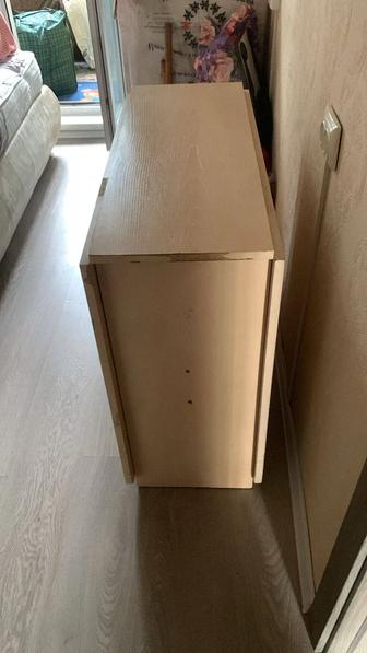 Продам стол книжка
