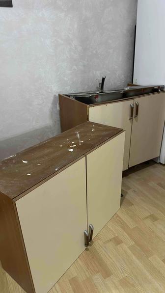 Отдам кухонный шкаф с раковиной.