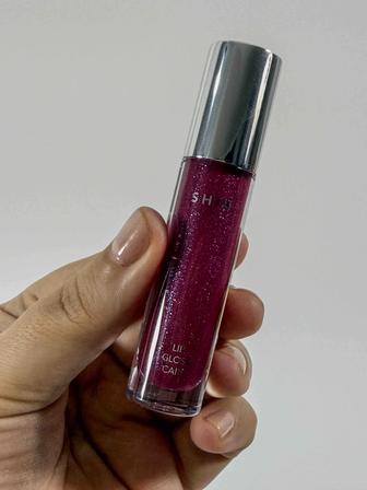 Ухаживающий блеск для губ
SHIK lip gloss care - 06 BLACKBERRY
INTENS