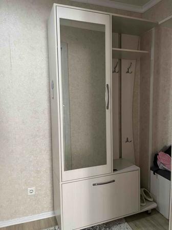 Продам шкаф в прихожую