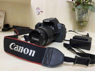 СРОЧНО Цифровая зеркальная камера Canon 650D