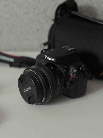 Продам Canon 100D