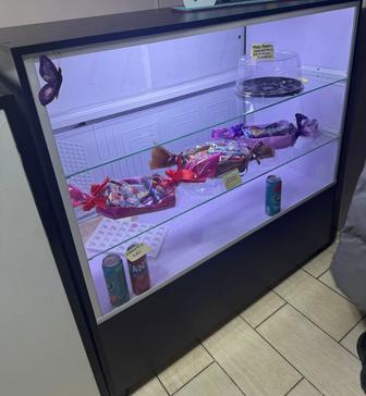Витриный холодильник