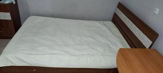 Продам кровать,шкаф
