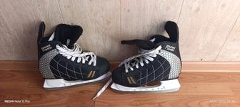 Продам коньки